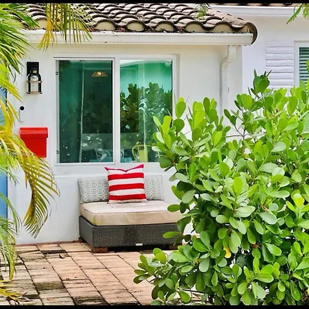 Private Fort Lauderdale Cottage